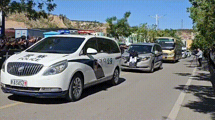 痛别战友!因公牺牲民警李新春同志遗体告别仪式举行