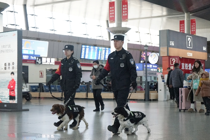 天津铁警全力以赴护航2024年春运旅客平安出行