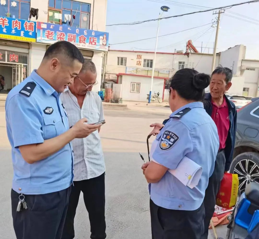 痛别战友!因公牺牲民警李新春同志遗体告别仪式举行