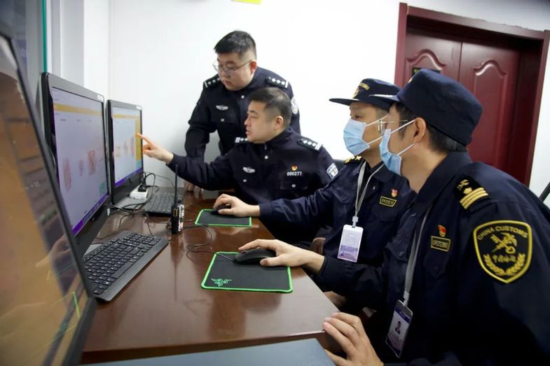 案值超7亿元!大连破获快件渠道走私服装大案