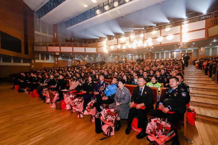 第二届“朝阳群众”公益年会暨优秀榜样选树活动成功举办