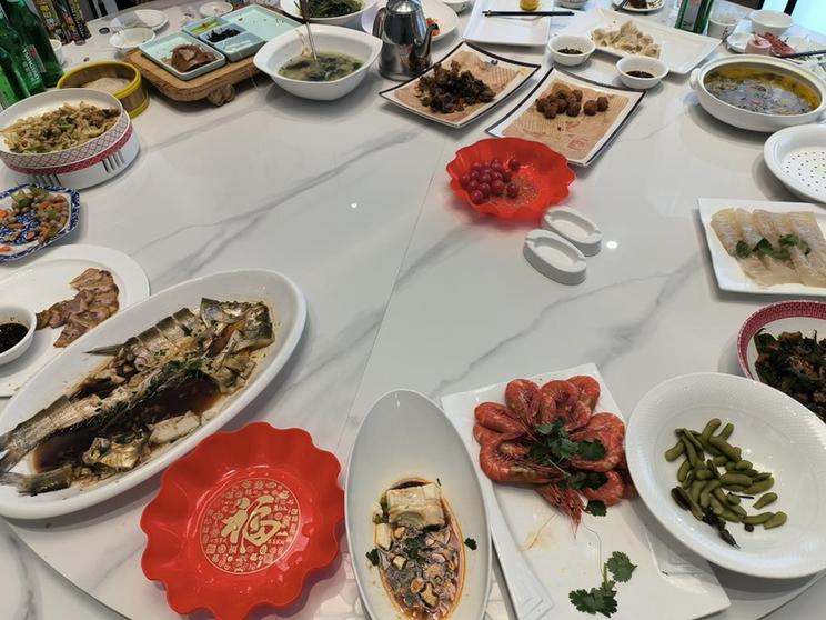 新华视点·关注粮食浪费丨如何避免节日盛宴变“剩宴”?