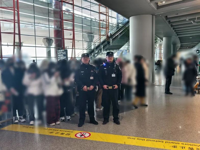 整治疯狂“追星”乱象 首都机场公安对31名粉丝处罚