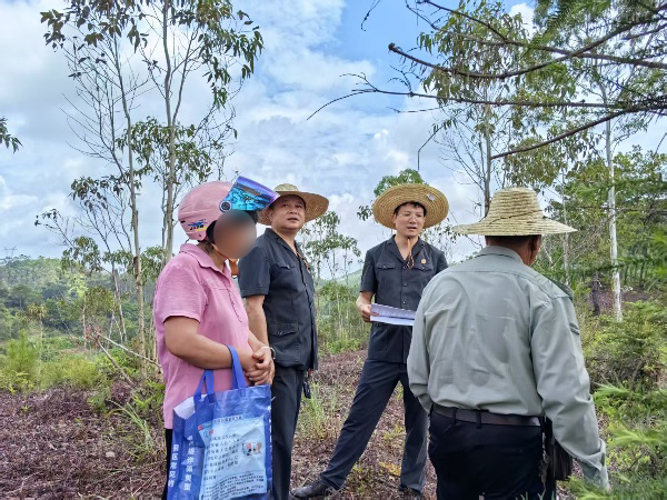 用“六尺巷”故事解开“心结” 用“六尺巷”故事解开“心结”