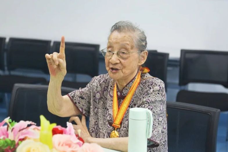 战斗的青春——专访99岁抗日老革命文询