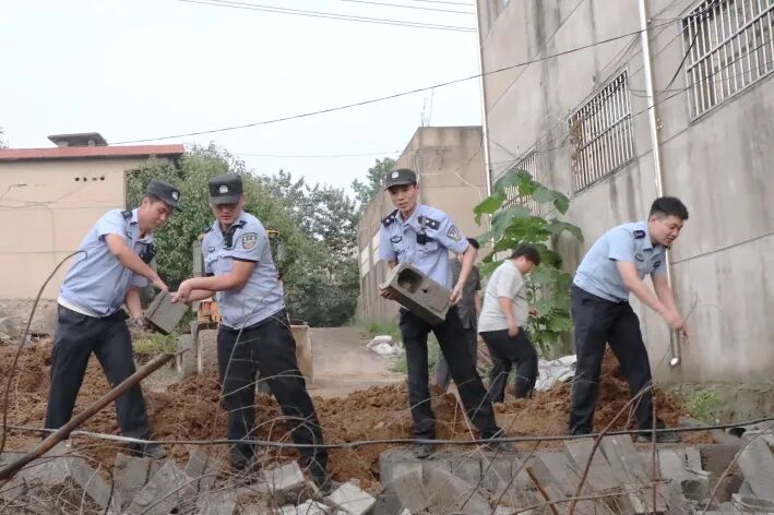 从“添堵小屋”到“畅通巷陌”——兰陵法院“十度执行”续写“六尺巷”故事