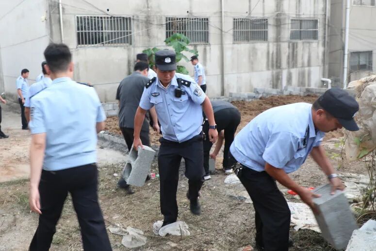 从“添堵小屋”到“畅通巷陌”——兰陵法院“十度执行”续写“六尺巷”故事
