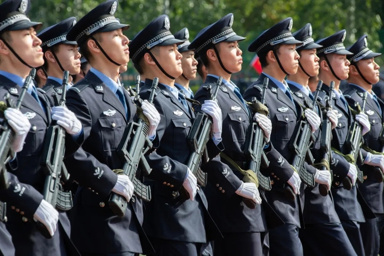 中国人民公安大学举行2025年新生警务化管理教育与训练汇报演练 中国人民公安大学举行2025年新生警务化管理教育与训练汇报演练