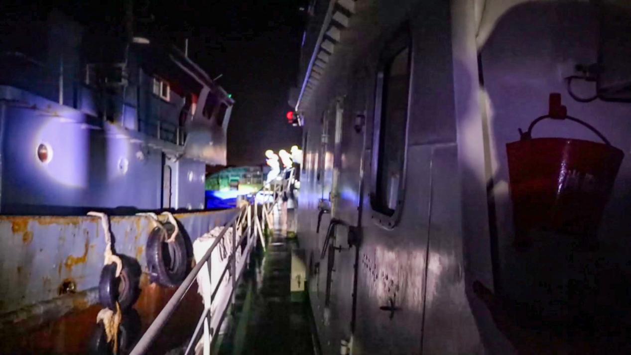 一张快递单，揭开“三无”船只背后的走私迷局