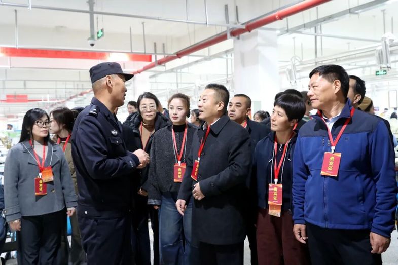 甘肃:邀请人大代表、政协委员探寻刑事执行检察 守护司法公正“最后一公里”