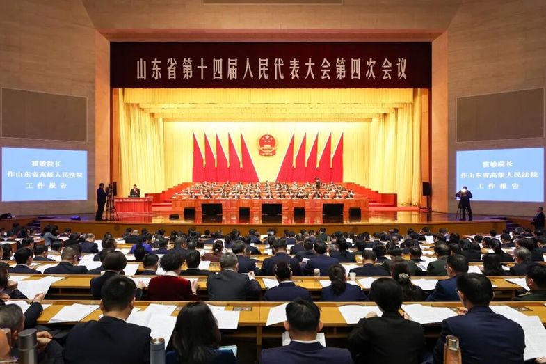 霍敏作山东省高级人民法院工作报告