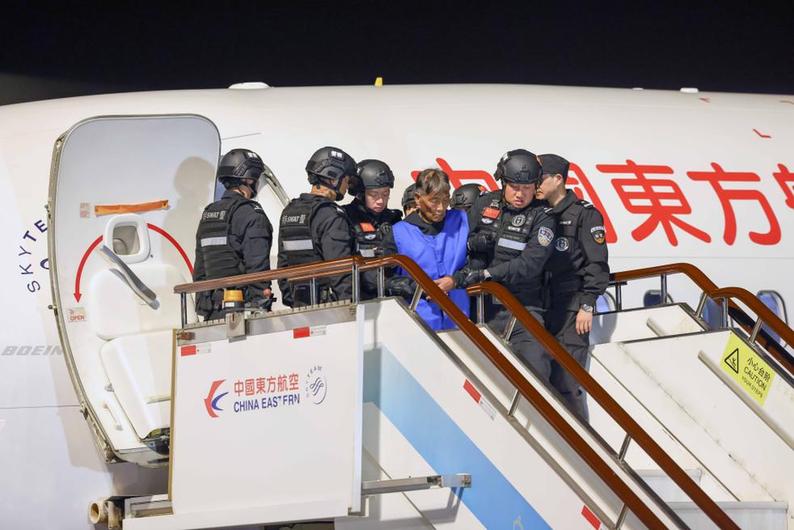 从全国两会看法治中国建设重大成就与崭新实践