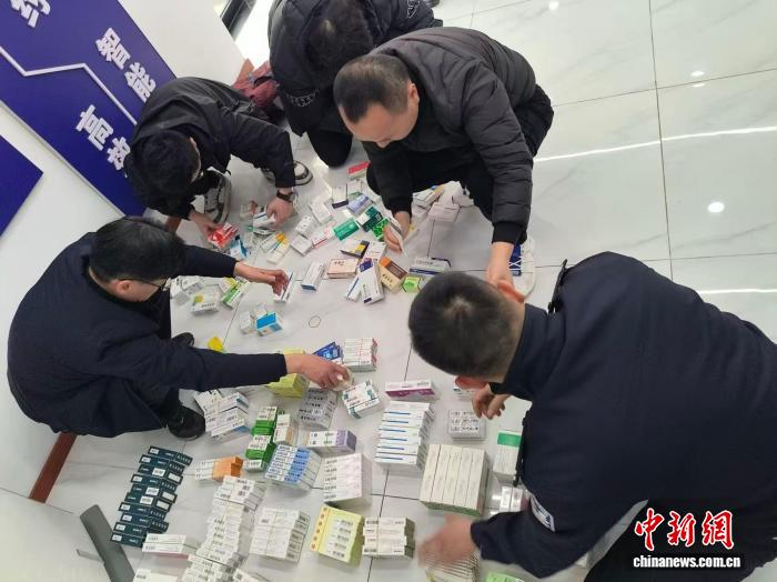 上海警方严厉打击医保诈骗违法犯罪:侦破案件60余起 累计涉案金额超3000万元