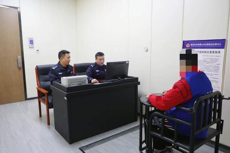 拍案·打击黑灰产丨“聊”一次20元到手 起底电诈“引流手”