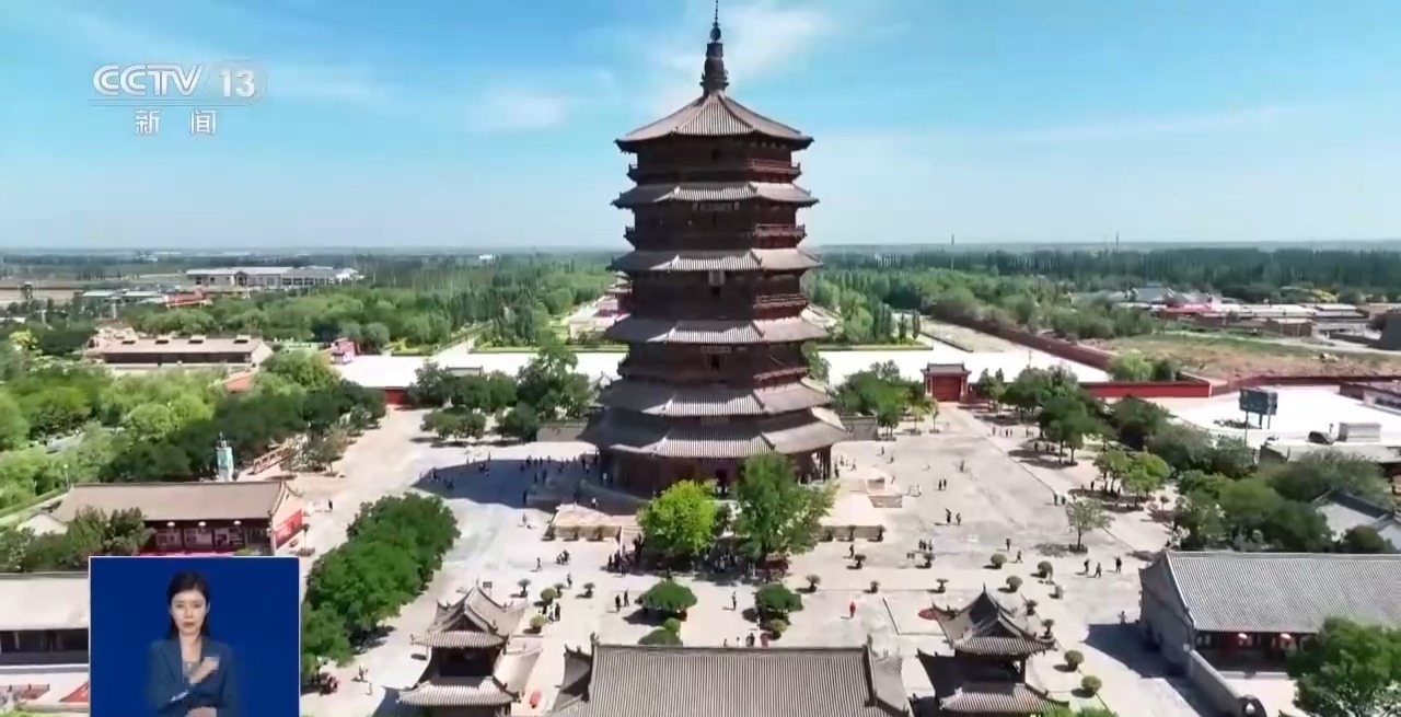男子悬空寺横梁做引体向上 公安机关已立案调查