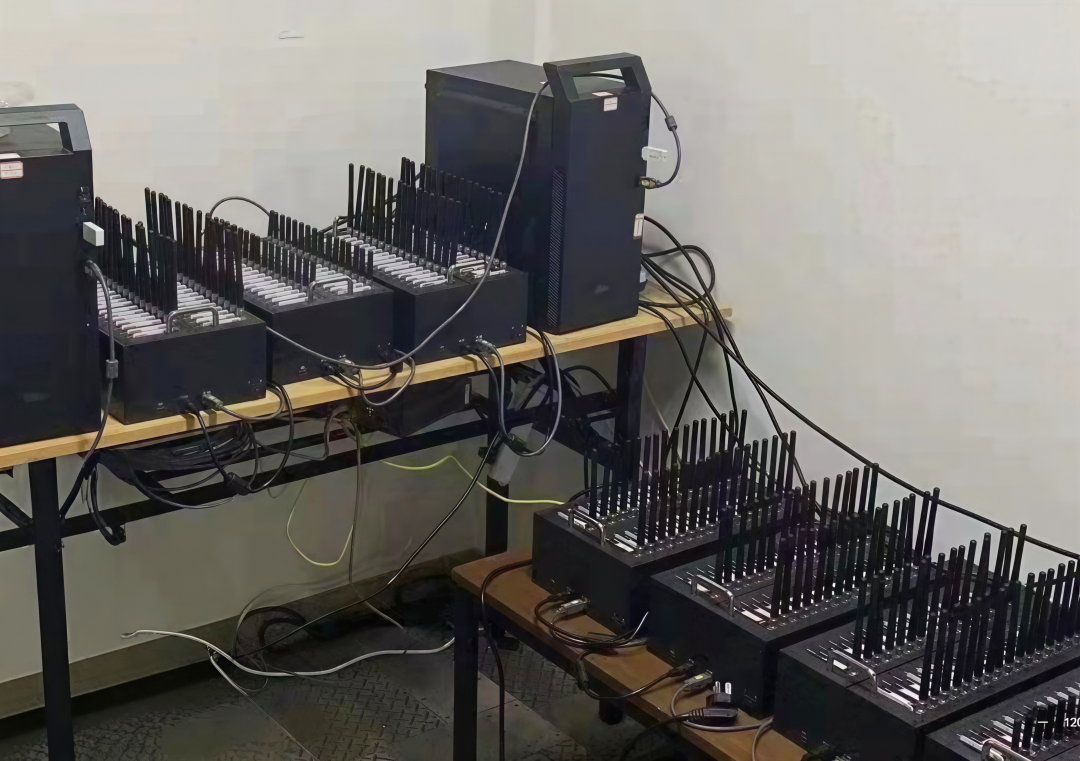 办卡就送油送米?网警揭秘黑色交易!