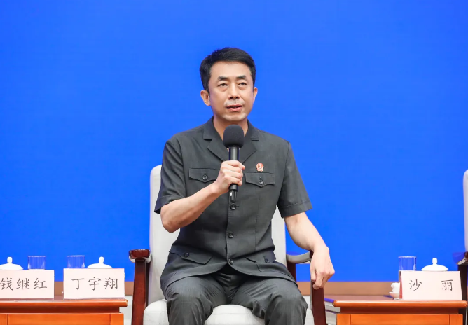 钱继红等五位一线法官亮相国新办中外记者见面会 钱继红等五位一线法官亮相国新办中外记者见面会