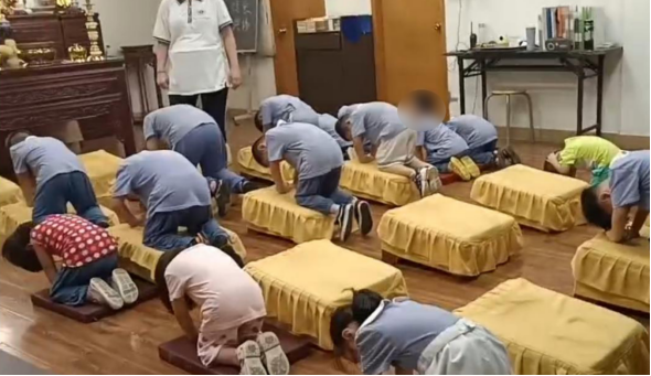 揭秘非法组织会道门:自称救世“神佛” 实则做起“皇帝梦”