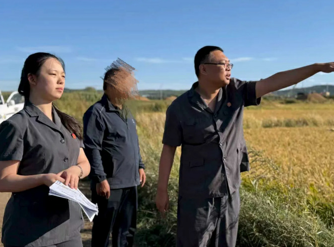 【护航“丰收节”】司法“魔法棒”化解田埂“恩怨咒” 【护航“丰收节”】司法“魔法棒”化解田埂“恩怨咒”