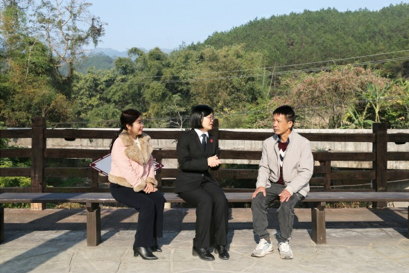 广西人大代表陈丽云：木棉映边关 监督促公正